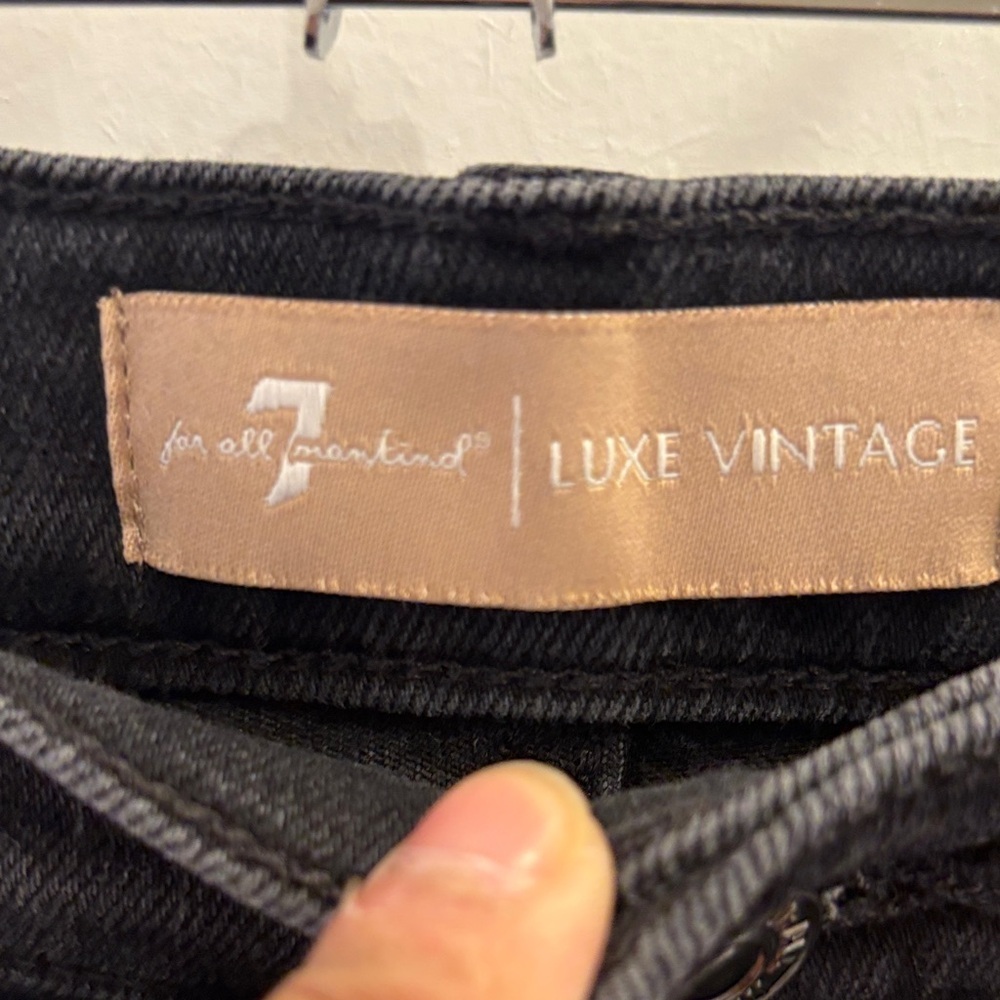 7 For All Mankind Luxe Vintage Cropped Flare Jeans Black Raw Hem Size 28 - Picture 2 of 5